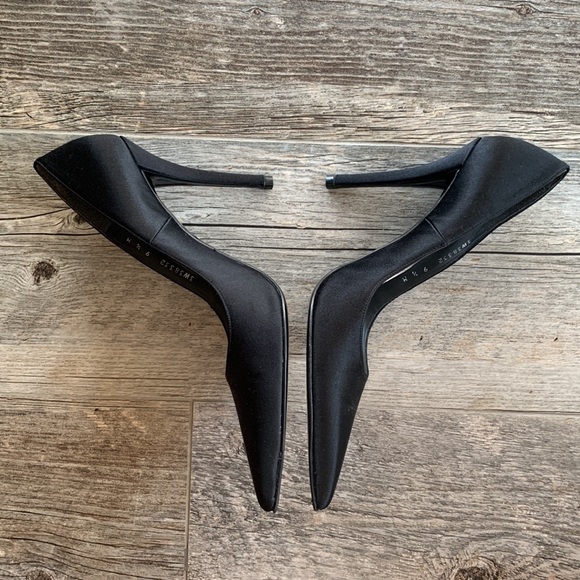 Stuart Weitzman heels - Picture 3 of 7